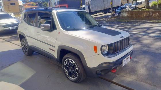 JEEP RENEGADE 2.0 16V TURBO DIESEL TRAILHAWK 4P 4X4 AUTOMÁTICO JEEP RENEGADE 2.0 16V TURBO DIESEL TRAILHAWK 4P 4X4 AUTOMÁTICO